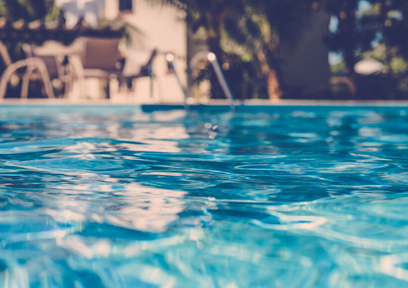 Clorazione shock della piscina